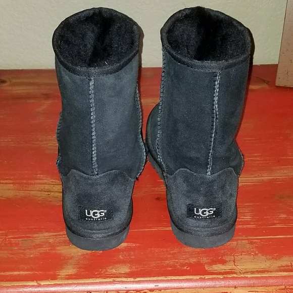 Uggs - Picture 3 of 4